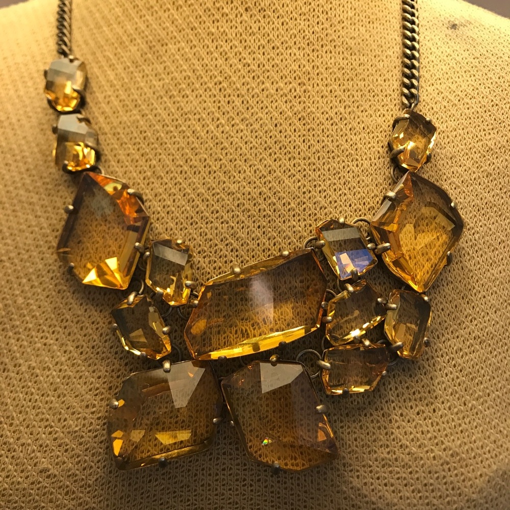 Statement Neckless - Picture 3 of 4